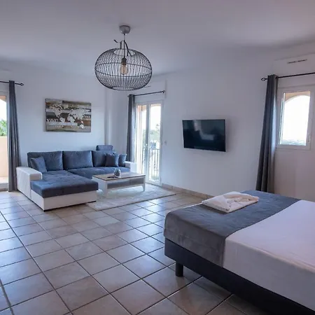 Riposa Villa Fréjus