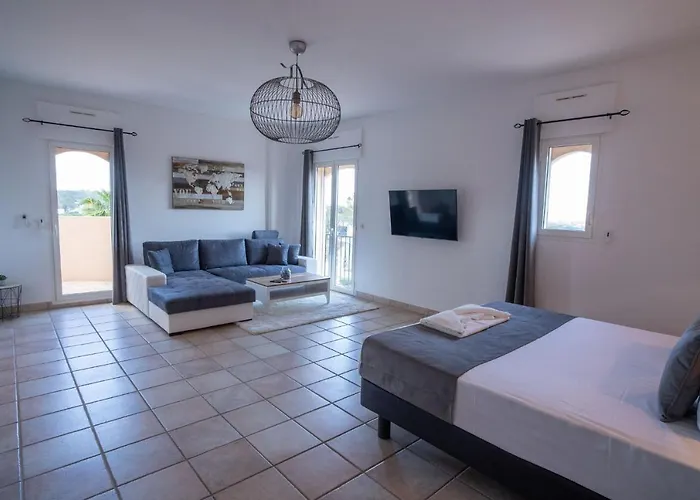 Riposa Villa Fréjus