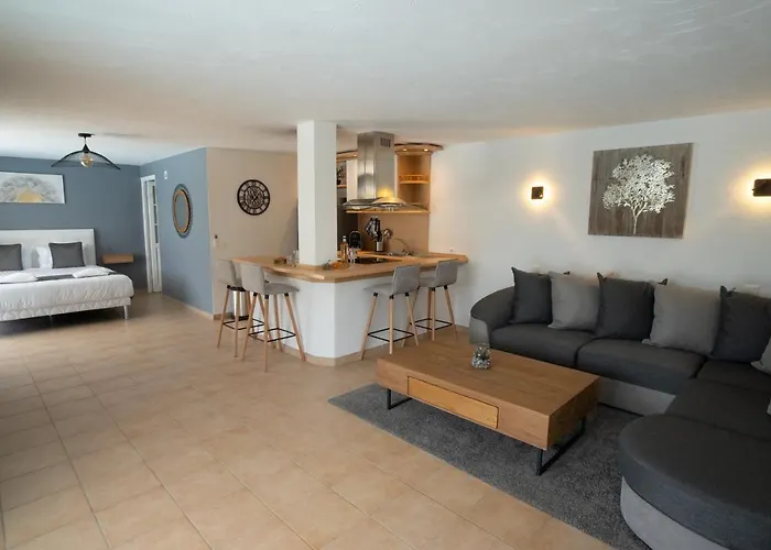 Riposa *